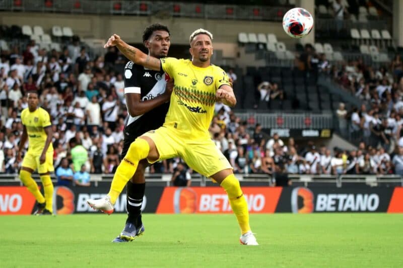 Vasco enfrentou o Madureira, adversário do Flamengo