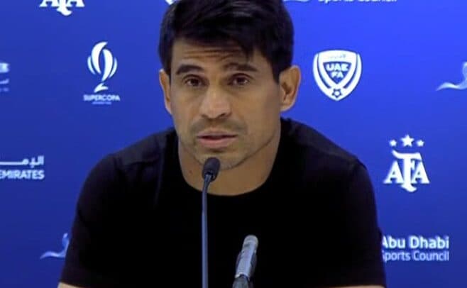 Hugo Ibarra falou sobre Rossi no Flamengo