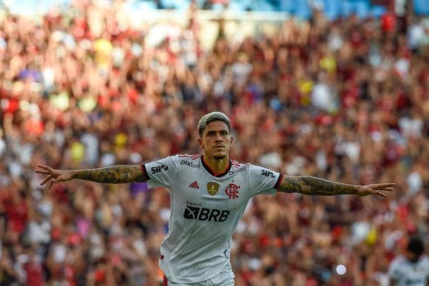 Pedro comemora gol pelo Flamengo; time titular está escalado para enfrentar o Boavista em última partida antes do Mundial