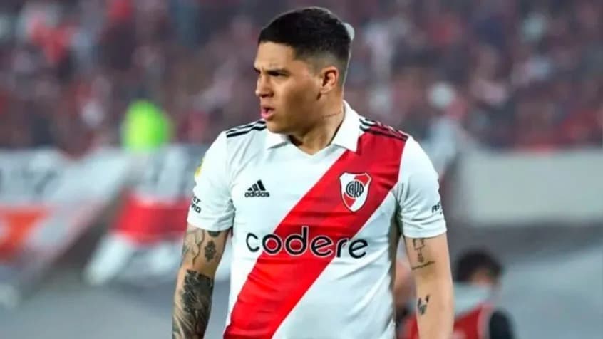 Quintero em ação pelo River Plate; meia é alvo do Flamengo