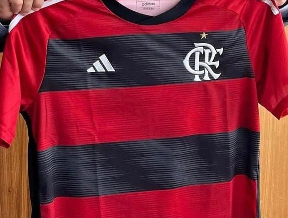 Nova camisa do Flamengo vaza na internet; clube estreia peça na Supercopa do Brasil