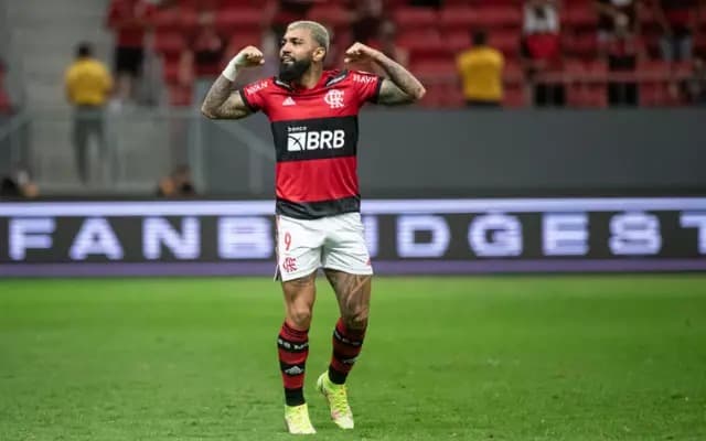 Gabigol comemora gol pelo Flamengo