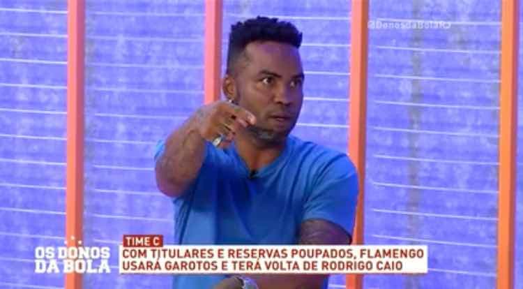 Após agredir torcedor do Fla, Carlos Alberto é demitido da Band