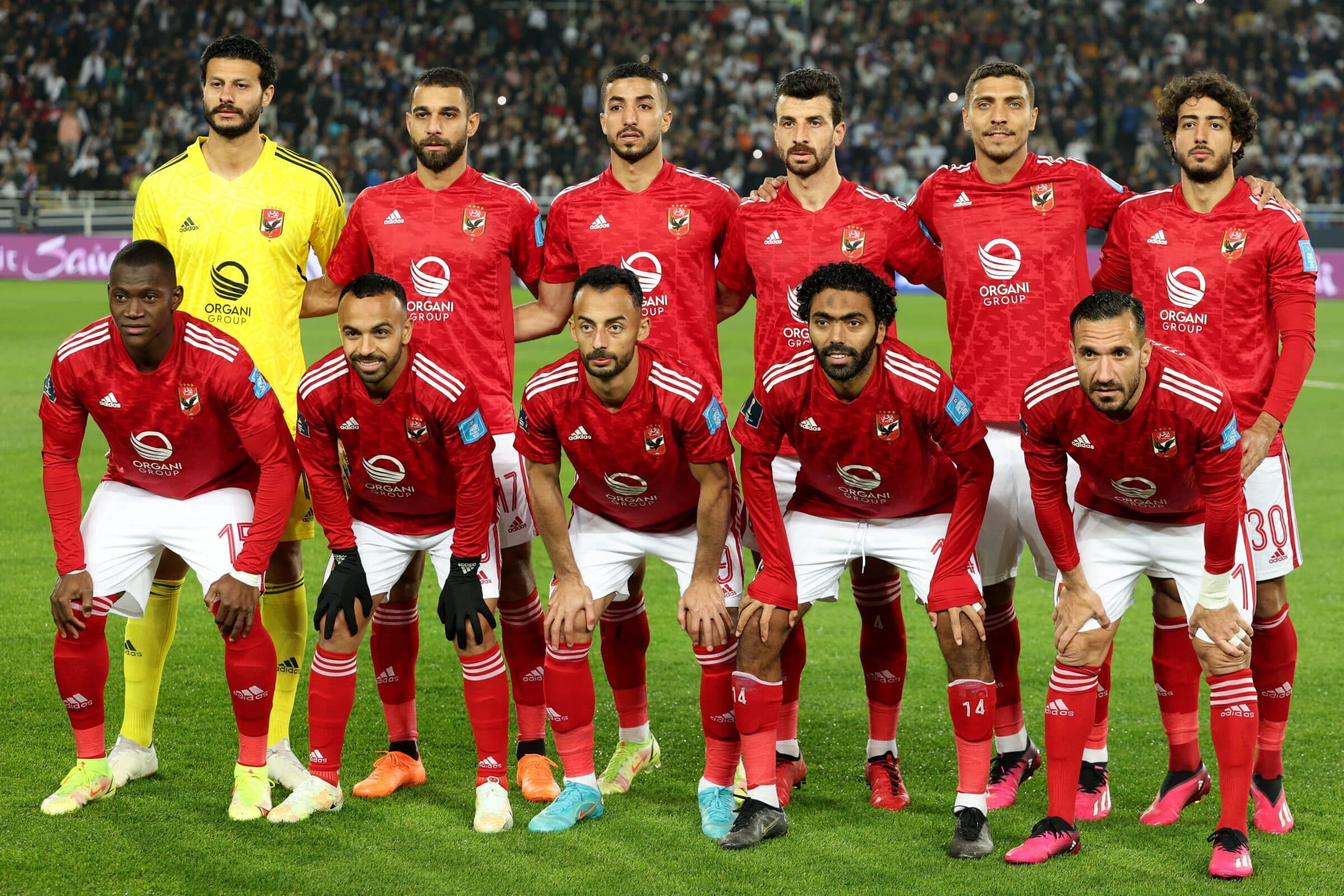 Time do Al Ahly perfilado antes de enfrentar o Real Madrid; após derrota, time africano irá enfrentar o Flamengo pelo terceiro ligar do Mundial de Clubes