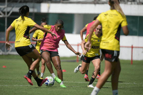 Treino do futebol feminino do Flamengo. Foto: Alexandre Vidal/CRF