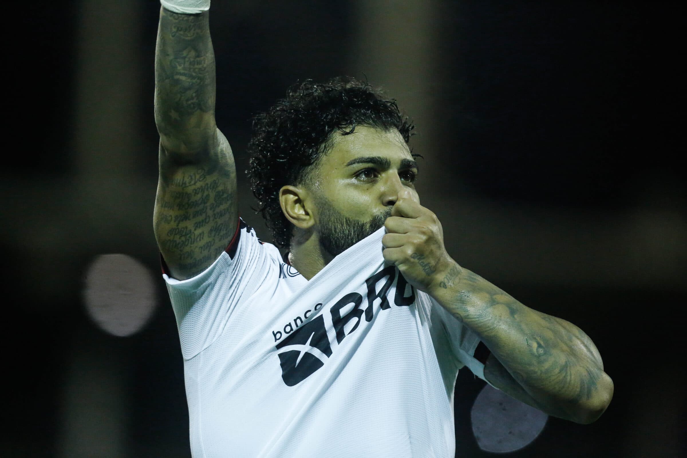 Gabigol comemora gol do Flamengo contra o Volta Redonda. Foto: Gilvan Souza /CRF