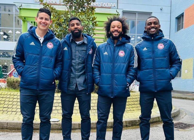 Dupla de laterais ex-Flamengo, Ramon e Rodinei se destacaram em goleada do Olympiacos