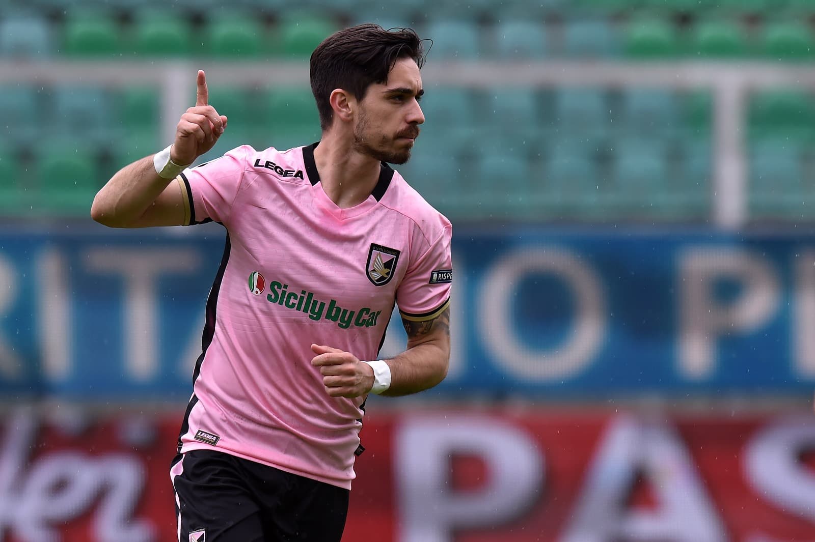 Igor Coronado foi sondado pelo Flamengo, que busca um reserva de Arrascaeta no mercado da bola