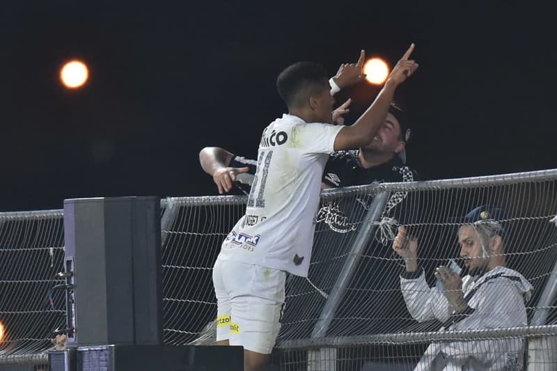 ângelo está na mira do flamengo