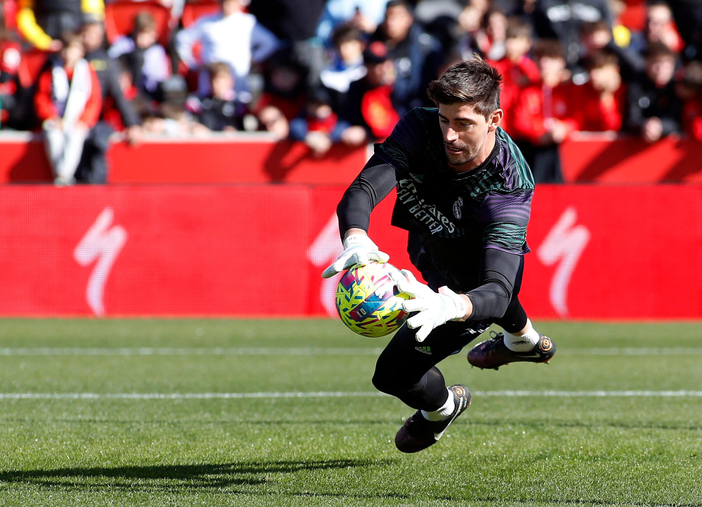 Courtois vira problema para o Real Madrid antes de jogo contra o Mallorca; Flamengo pode enfrentar merengues no Mundial de Clubes