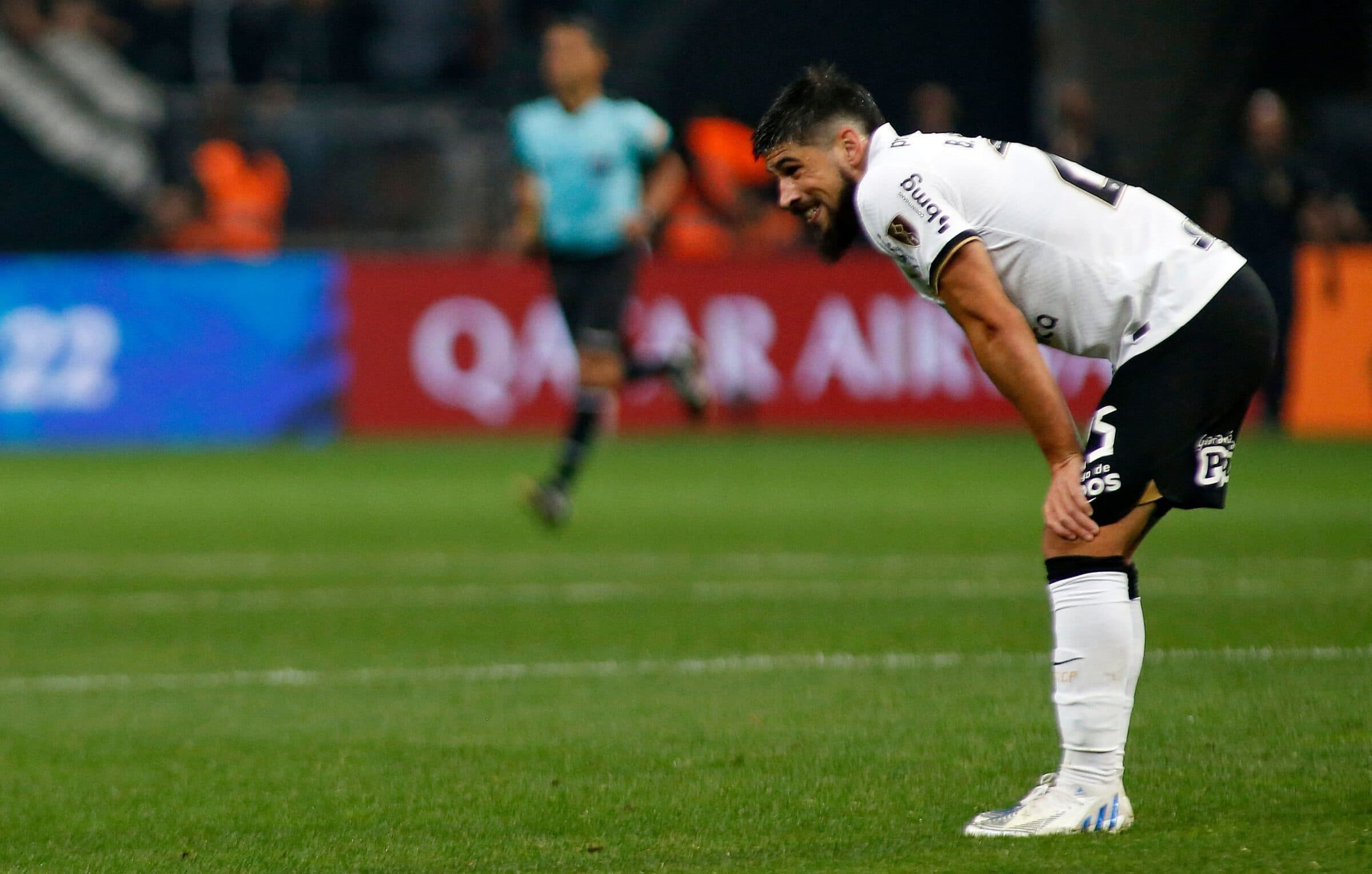 bruno méndez em jogo do corinthians contra flamengo