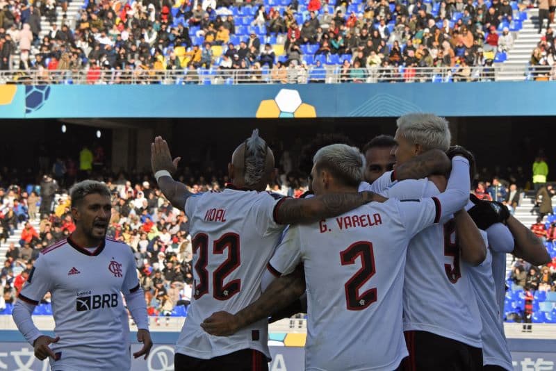 Jogadores do Flamengo comemoram gol contra o Al Ahly, no Marrocos. Foto: AFP via Getty Images