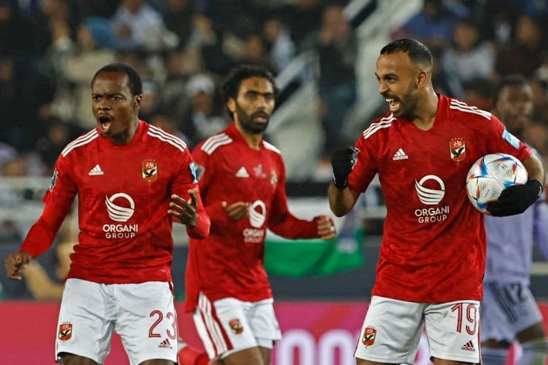 Jogadores do Al Ahly comemoram gol no Mundial de Clubes. Foto: Khaled DESOUKI / AFP