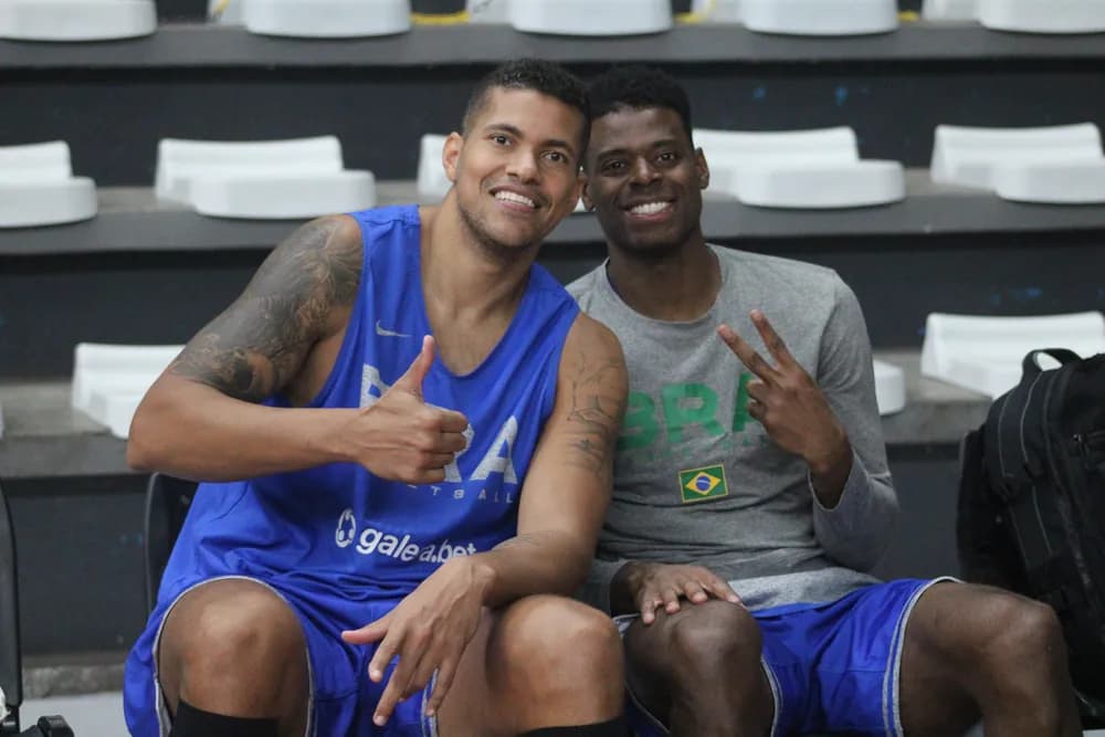 Com técnico e jogadores do Fla, Brasil enfrenta Porto Rico por vaga na Copa do Mundo