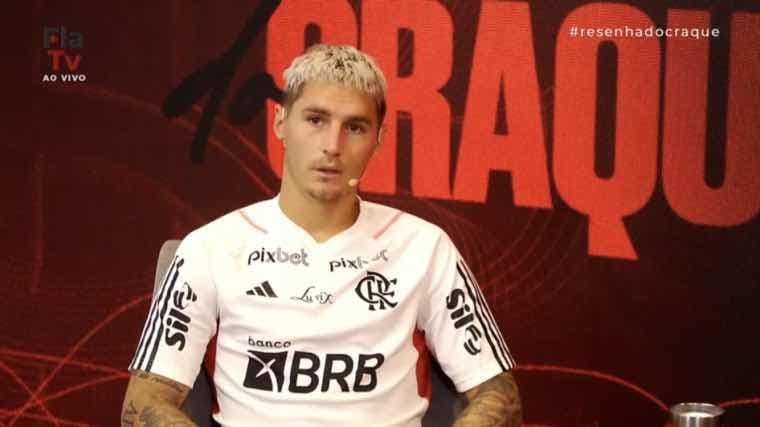 Varela fala sobre jogar pela esquerda e revela conversa com Vitor Pereira