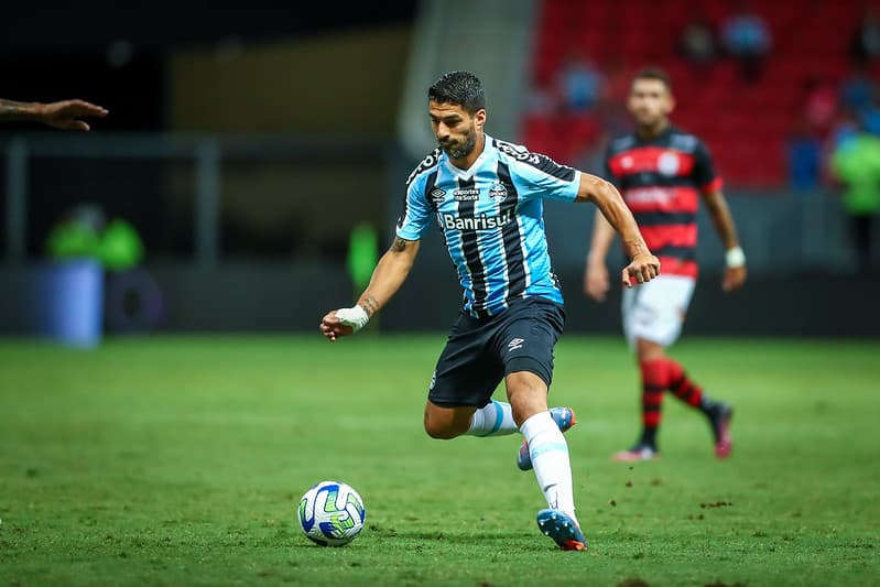 Suárez pelo Grêmio; jogador não foi contratado pelo Flamengo