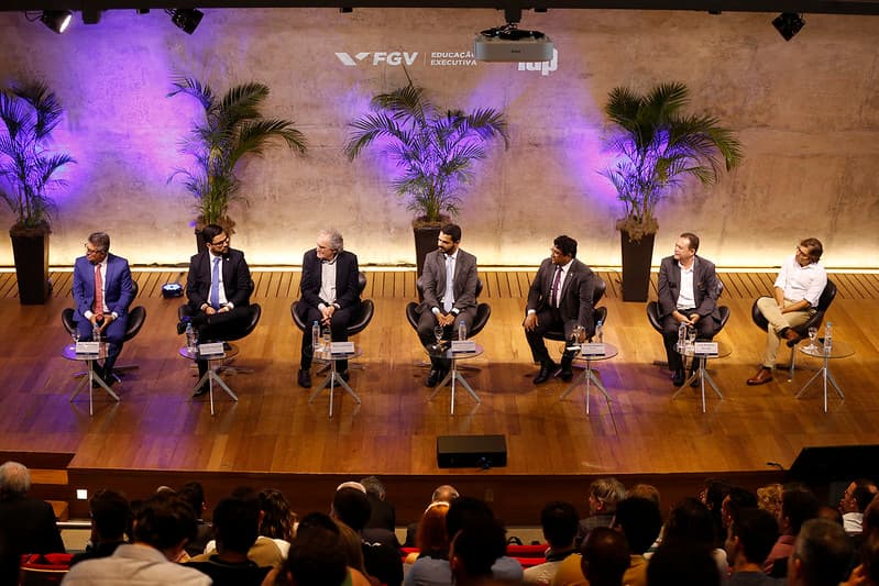 Seminário na FGV tem aspa de secretário contra a torcida única no Rio de Janeiro