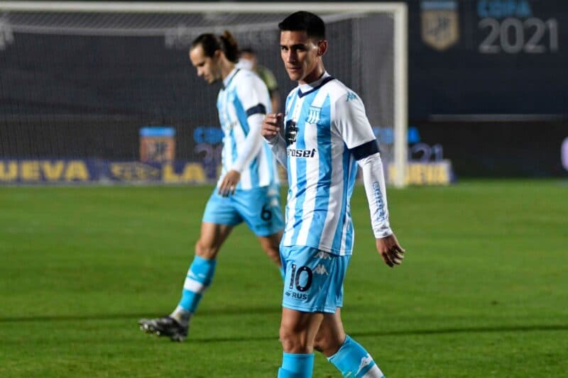Matías Rojas em jogo do Racing; Destaque de adversário do Flamengo na Libertadores recusou oferta do Botafogo