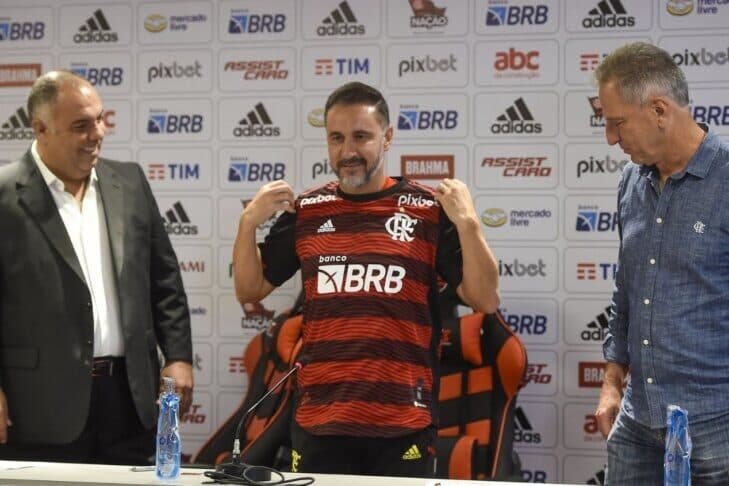 No Flamengo de 2023, Vitor Pereira e Marcos Braz podem repetir Carpegiani e Rodrigo Caetano em 2018