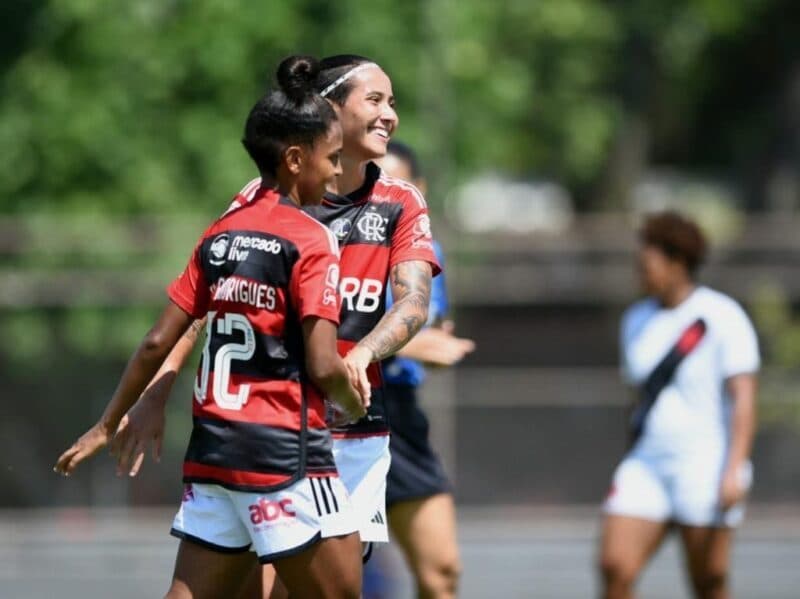 Flamengo vence o Vasco por 3 a 1 na Gávea