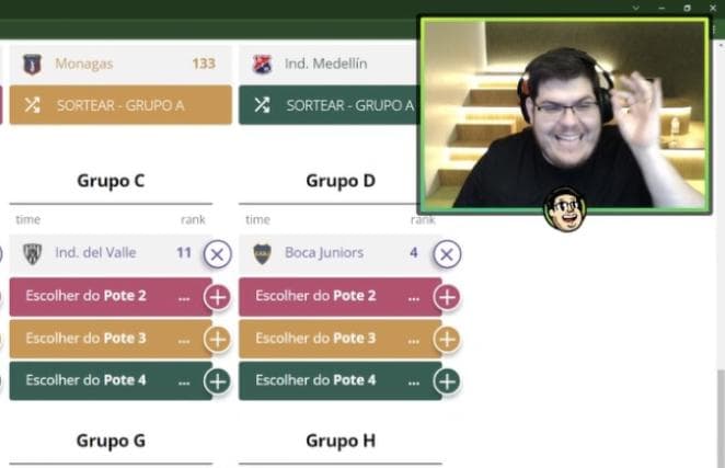 Casimiro simula sorteio da Libertadores e se irrita com grupo do Flamengo