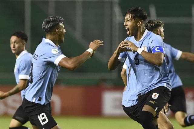 Flamengo entra na briga por volante uruguaio, mas tem concorrência pesada