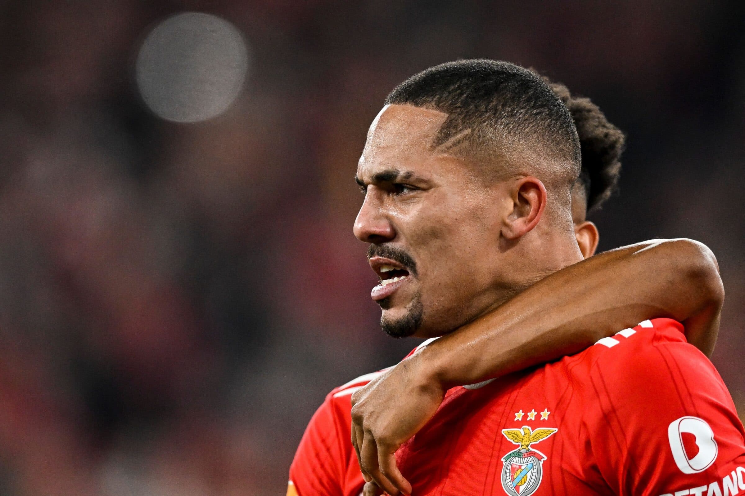 Gilberto na mira do Flamengo benfica