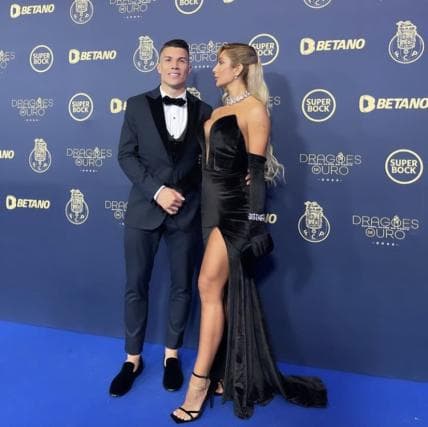 Torcedores do Flamengo invadem perfil da esposa de Uribe com poder de convencimento