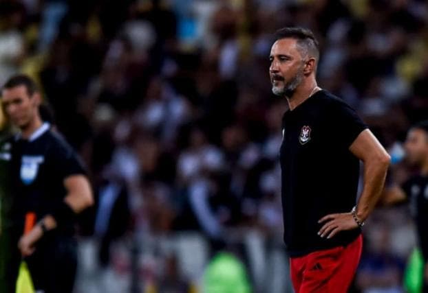Vitor Pereira em jogo do Flamengo;
