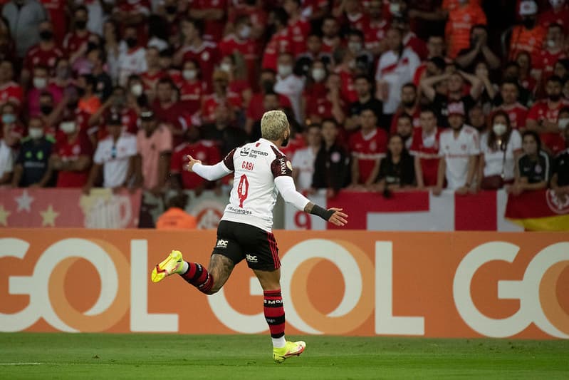 Gabigol comemora gol pelo Flamengo