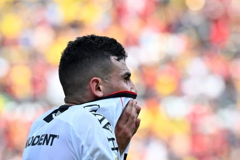 Pedro Henrique, zagueiro do Athletico-PR, revelou como expulsão contra o Flamengo na final da Libertadores 2022 o colocou em momentos difíceis