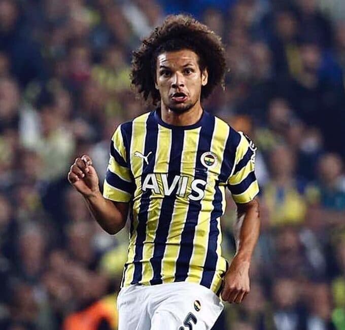 Willian Arão se afasta do Al-Hilal e acerta com clube da Champions League