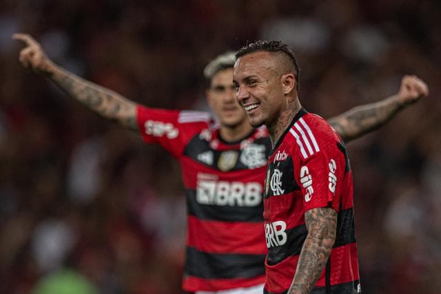 Cebolinha em jogo do Flamengo; Atacante foi importante na vitória sobre o Palmeiras