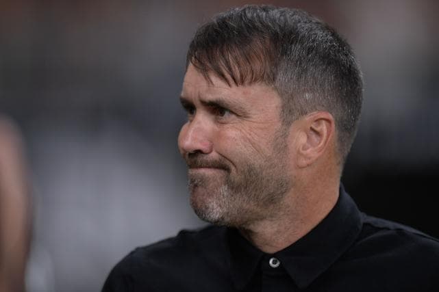 Interesse do Flamengo em Coudet faz Atlético-MG mudar de ideia