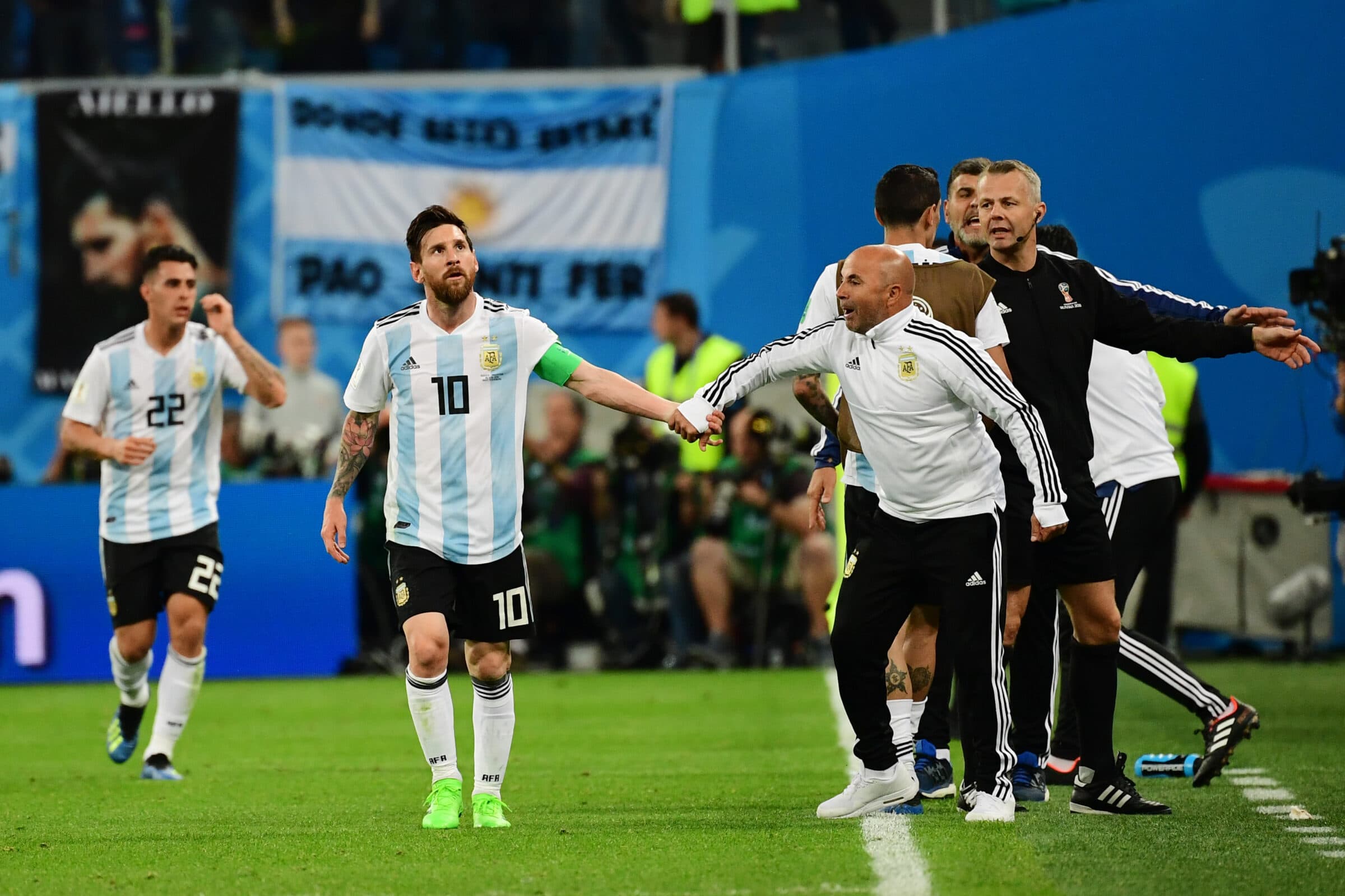 Sampaoli com Messi na Argentina