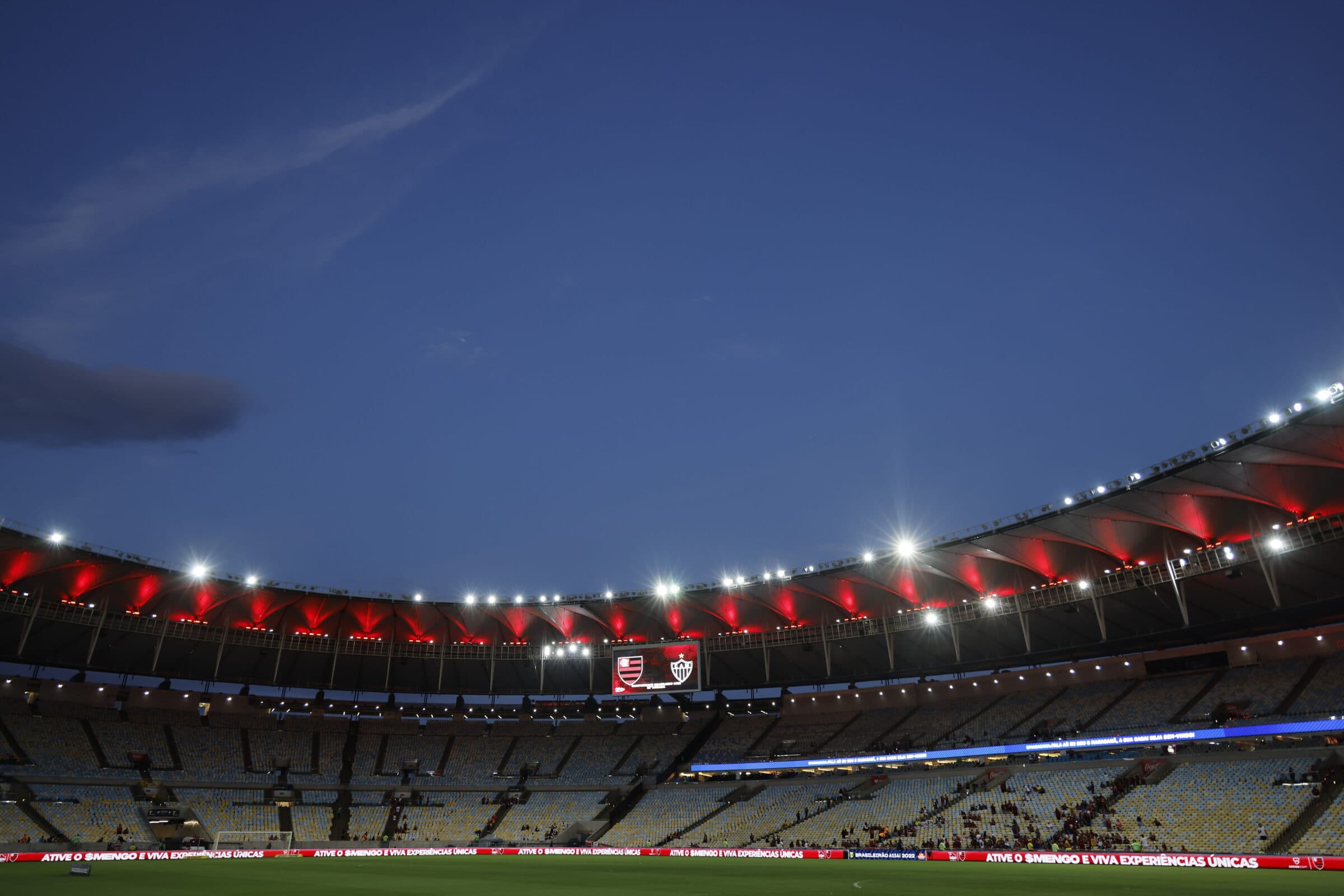 Maracanã em dia do jogo do Flamengo;