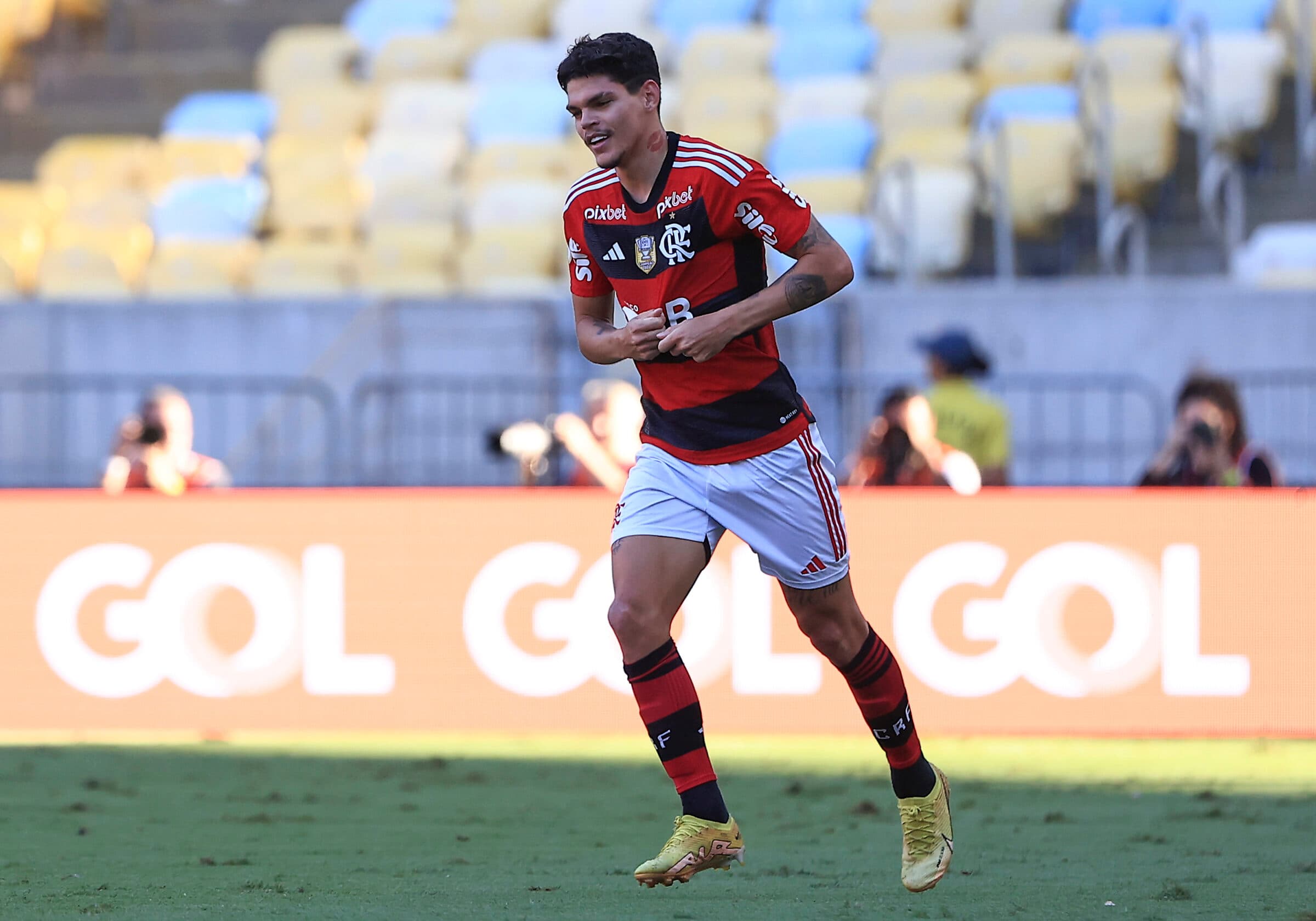 Ayrton Lucas Flamengo v Coritiba - Brasileirao 2023