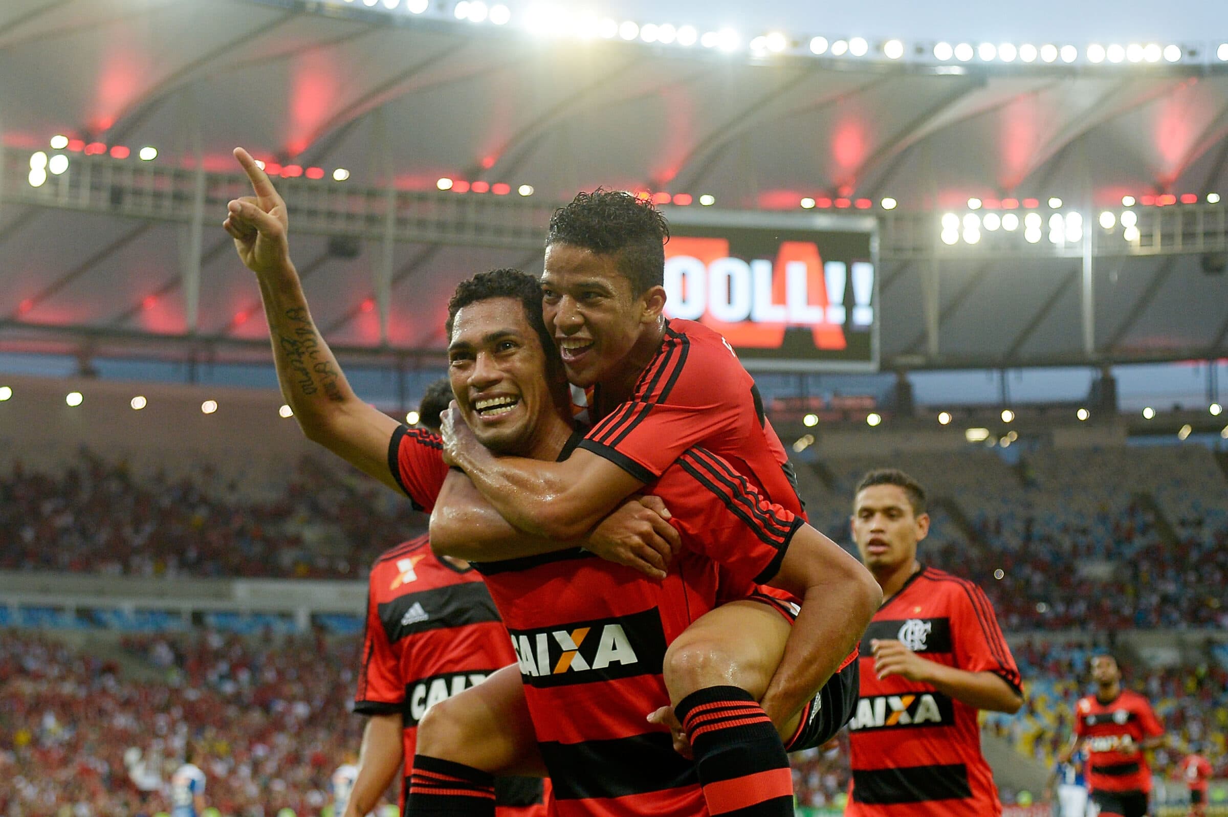 Nixon e Hernane pelo Flamengo