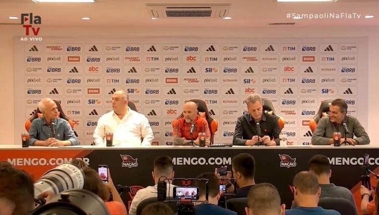 Landim celebra contratação de Sampaoli e relembra tentativas passadas