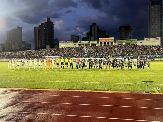 Maringá vai ampliar capacidade do estádio para receber o Flamengo pela Copa do Brasil