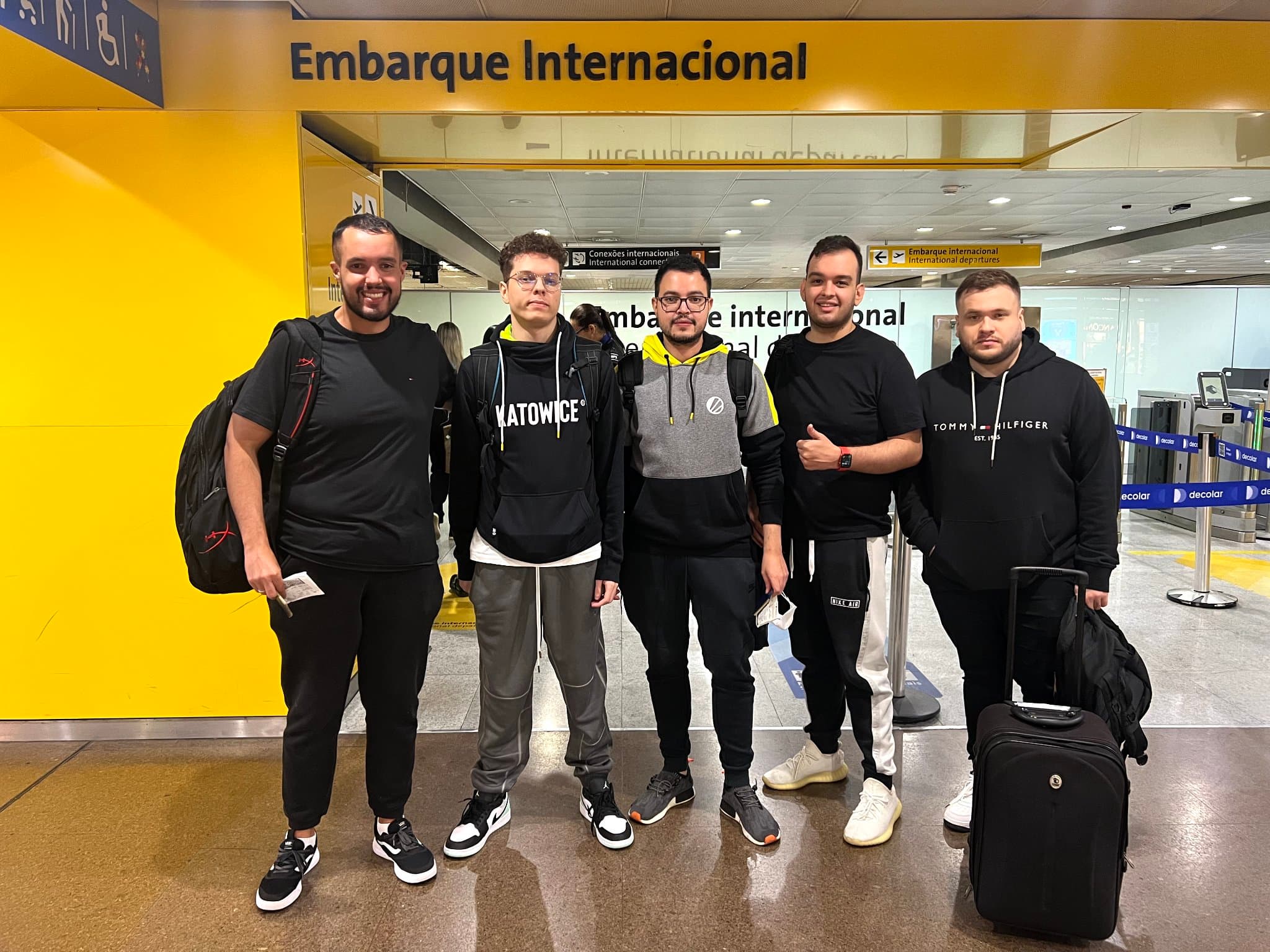 Nesta terça-feira, a equipe de CS do Flamengo eSports embarcou para a disputa do RMR no México. A competição começa nesta quinta