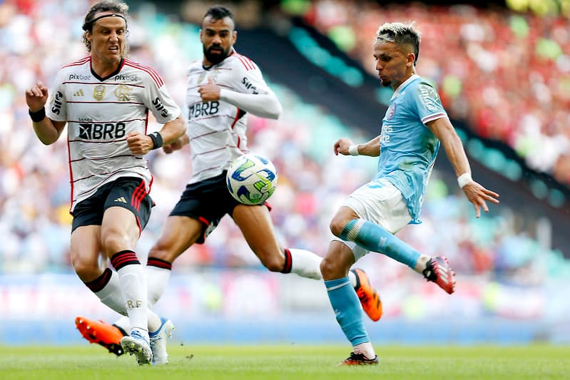 O Falso Nove analisou a nova função que Fabrício Bruno atuou no último jogo do Flamengo e destacou a importância para os próximos jogos