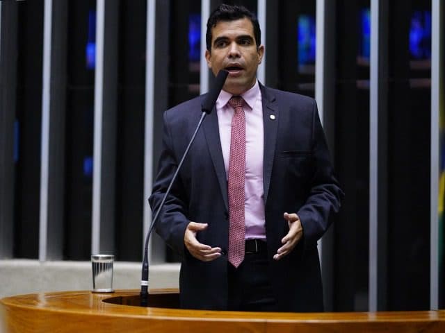 Deputado Ricardo Ayres (Republicanos-TO) apresentou proposta de lei durante CPI das apostas