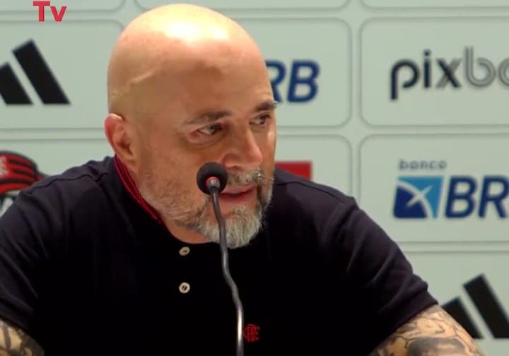 Jorge Sampaoli em coletiva no Flamengo