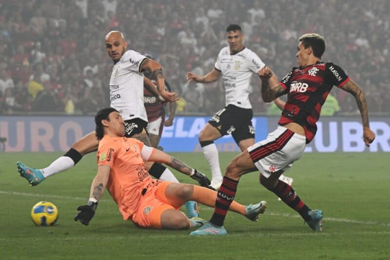 onde assistir, horário e provável escalação de flamengo x corinthians pelo campeonato brasileiro