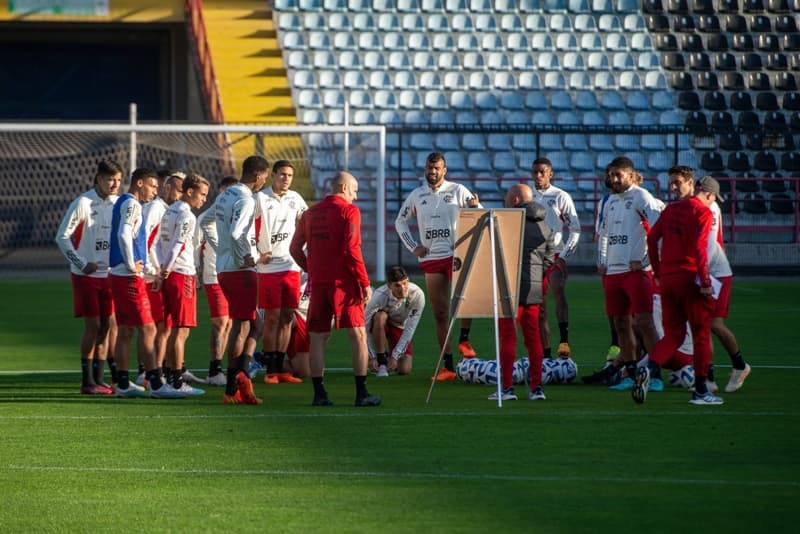 Enquanto se prepara para jogo contra o Ñublense, pela Libertadores, delegação do Flamengo se assustou com terremotos em Concepción, no Chile