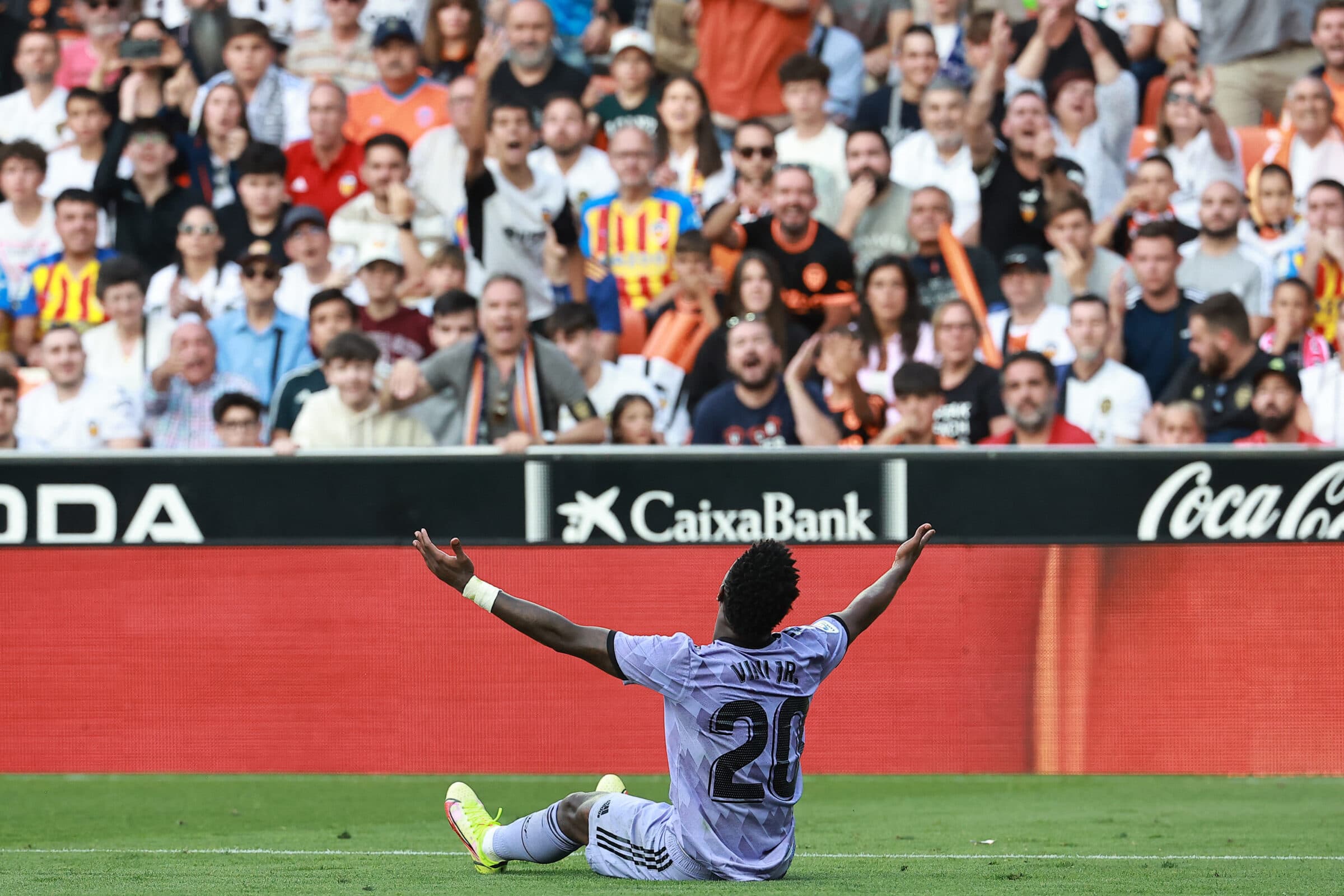 Vinícius Júnior em Real Madrid x Valencia no Estádio Mestalla