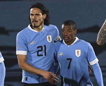 Flamengo estuda contratação de Cavani, companheiro de Arrascaeta e De La Cruz