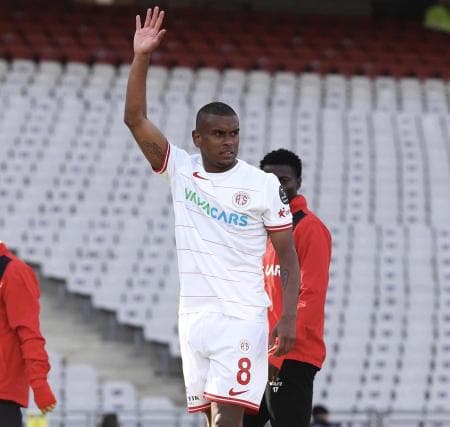 Tentativa do Flamengo em contratar o Fernando causa protesto na web