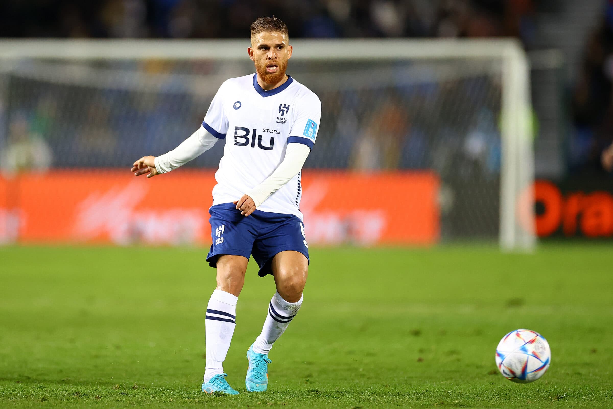 Cuéllar, ex-Flamengo, encaminha acerto com o Corinthians